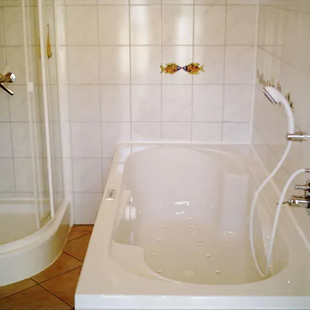 Bungalow In With Sauna Semesterbostad *
